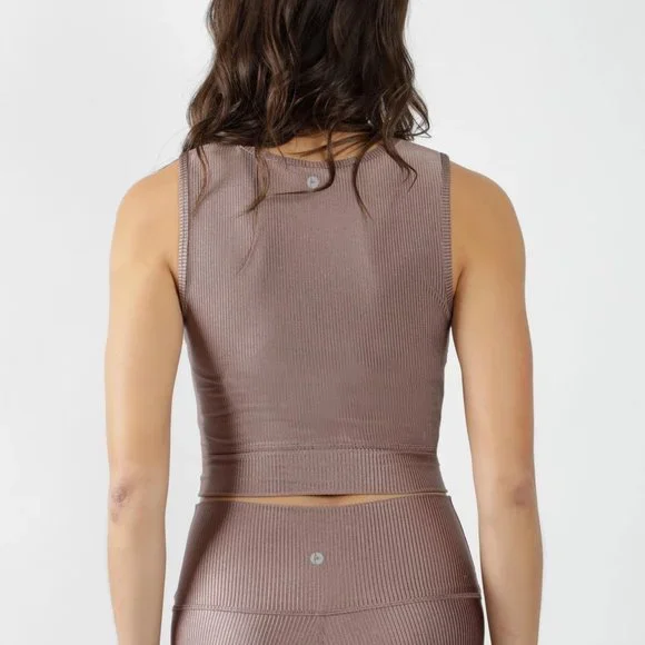 NWT 90 Degree by Reflex SHINY RIBBED TWIST FRONT CUTOUT CROP TANK TOP - Picture 5 of 5